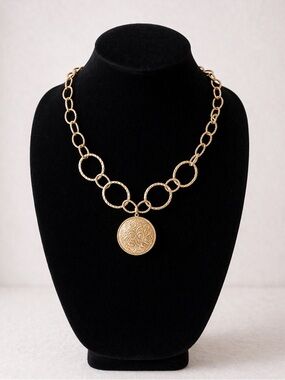 JL Italy Hammered Link Necklace with Medallion Pendant Statement Chain